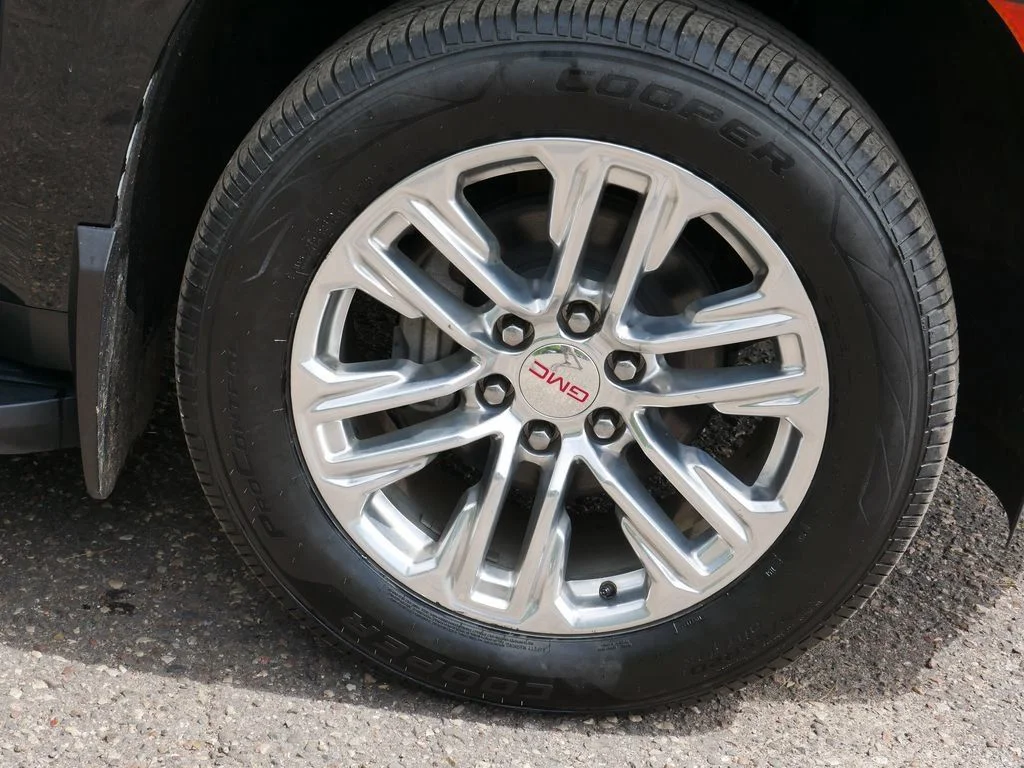 Used 2021 Black GMC SLT image 5