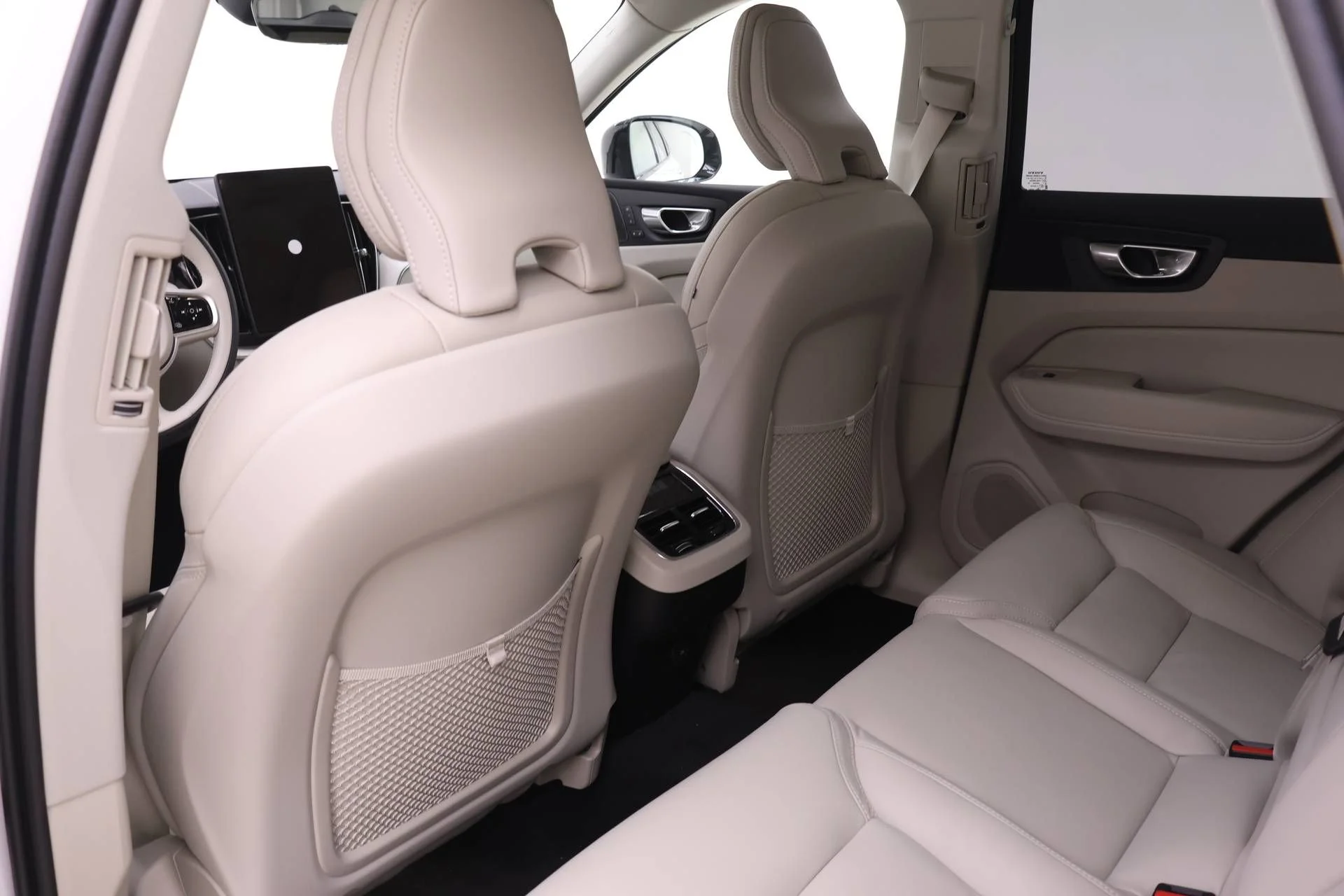 New 2026 Crystal White Volvo Ultra image 13