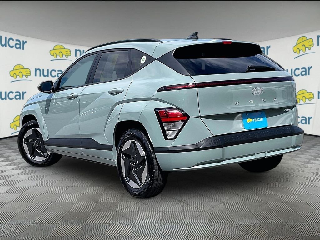 Used 2024 Green Hyundai SEL image 4