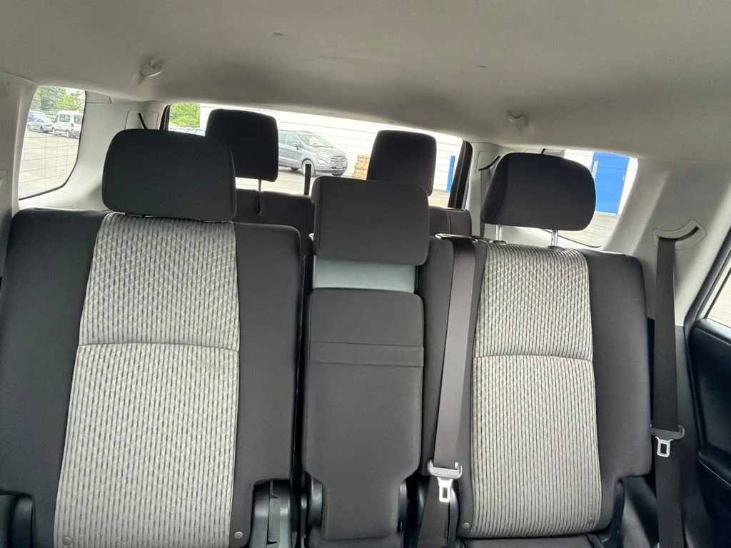 Certified Used 2018 Classic Silver Metallic Toyota SR5 image 44