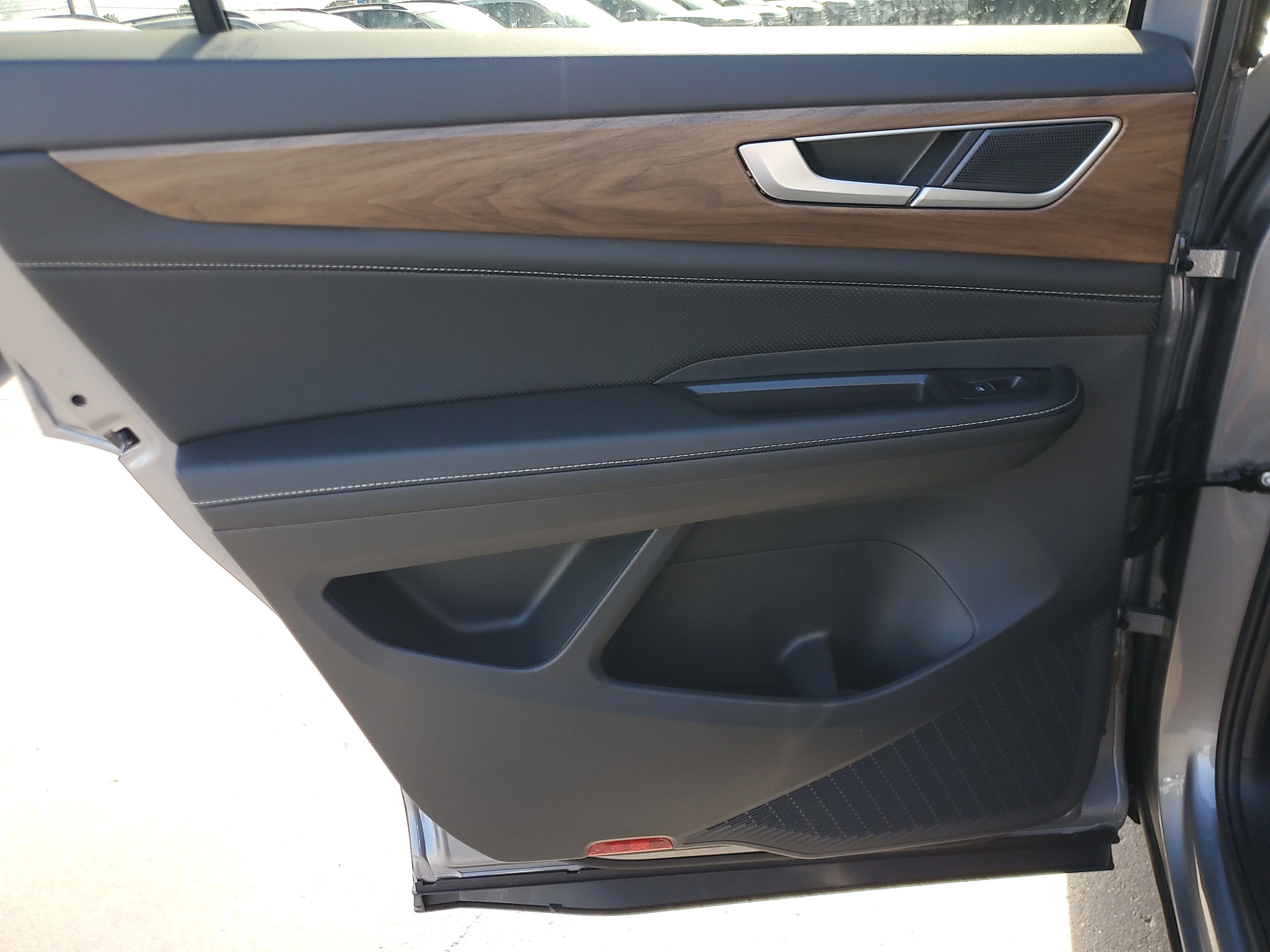 New 2026 Silver Volkswagen 2.0T SE image 13