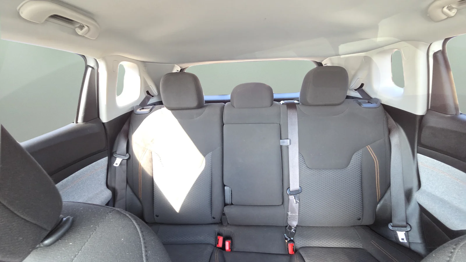Used 2022 White Jeep Sport image 13