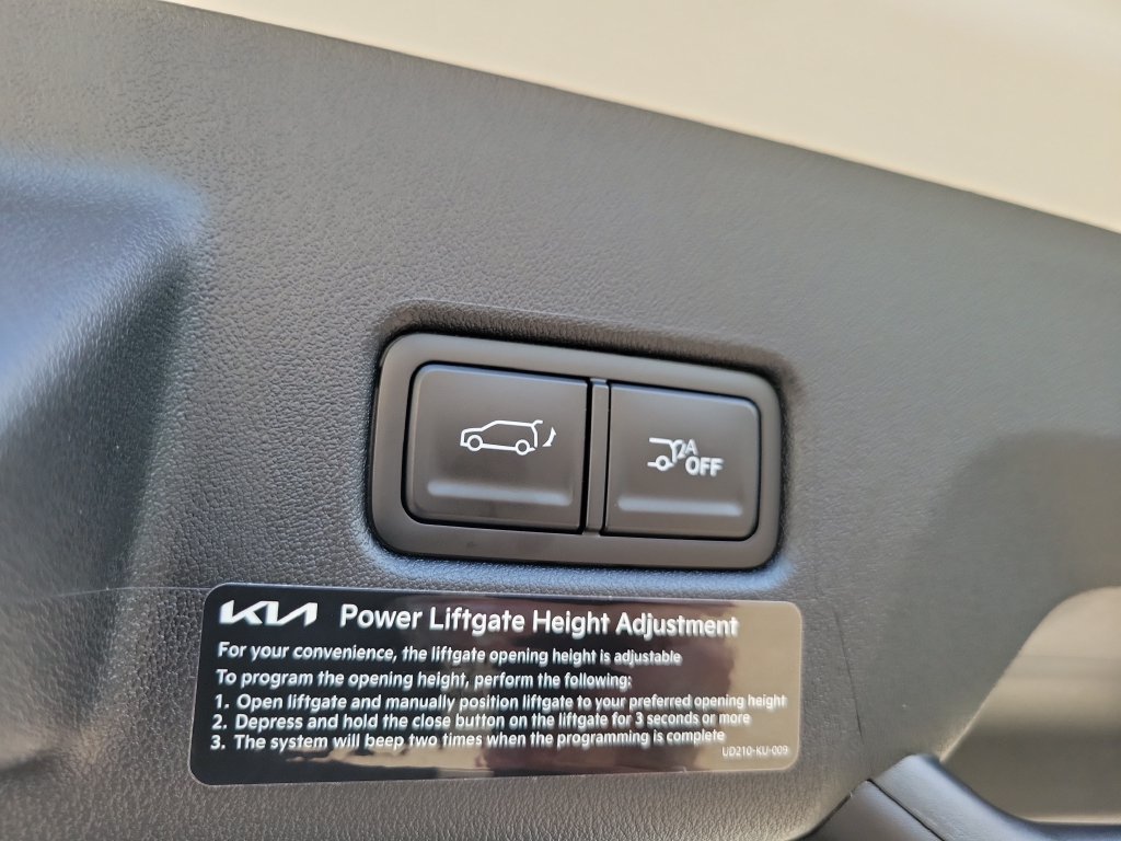 New 2027 Glacial White Pearl Kia EX image 16