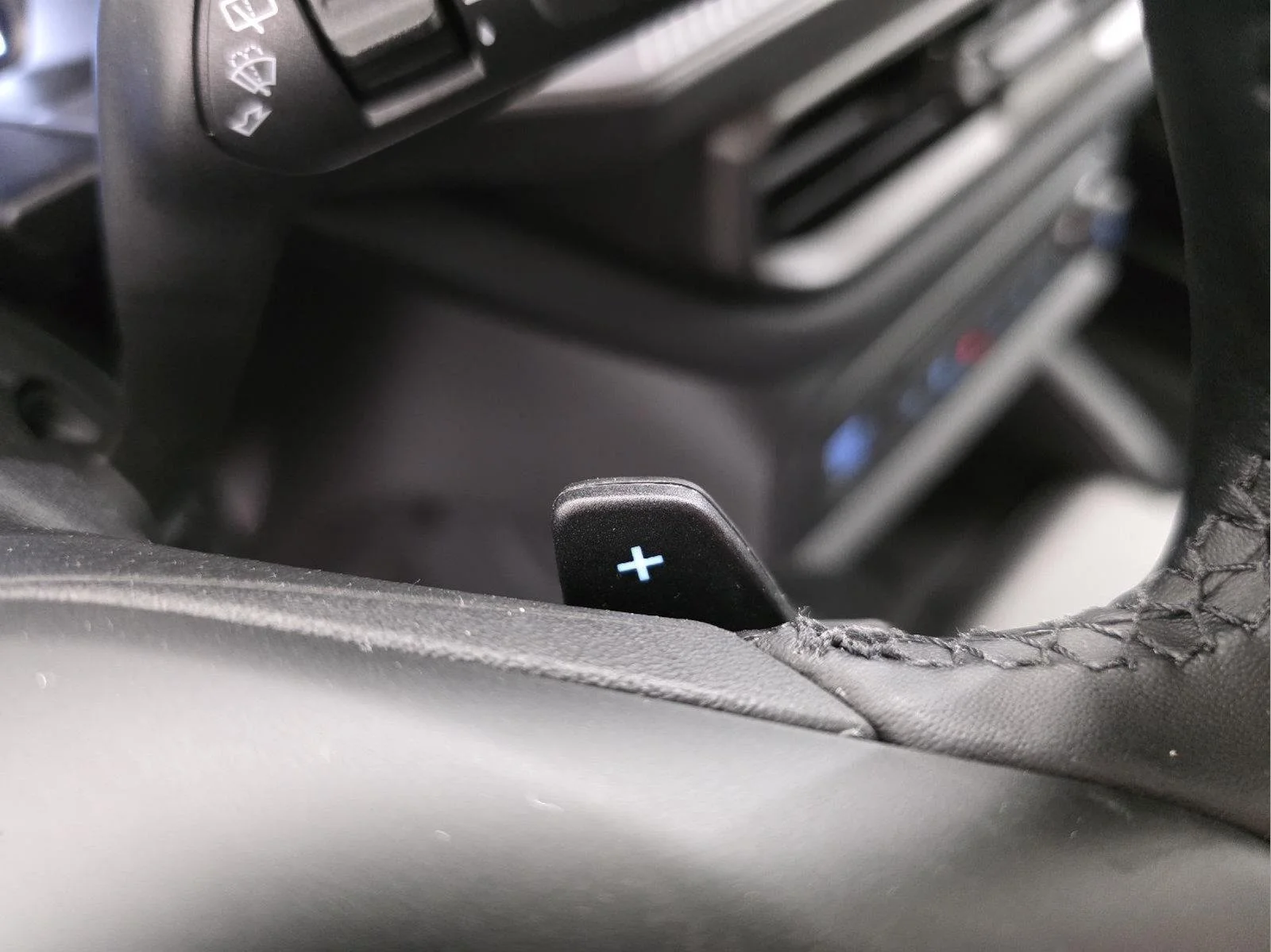 Used 2026 Carbonized Gray Metallic Ford Badlands image 31