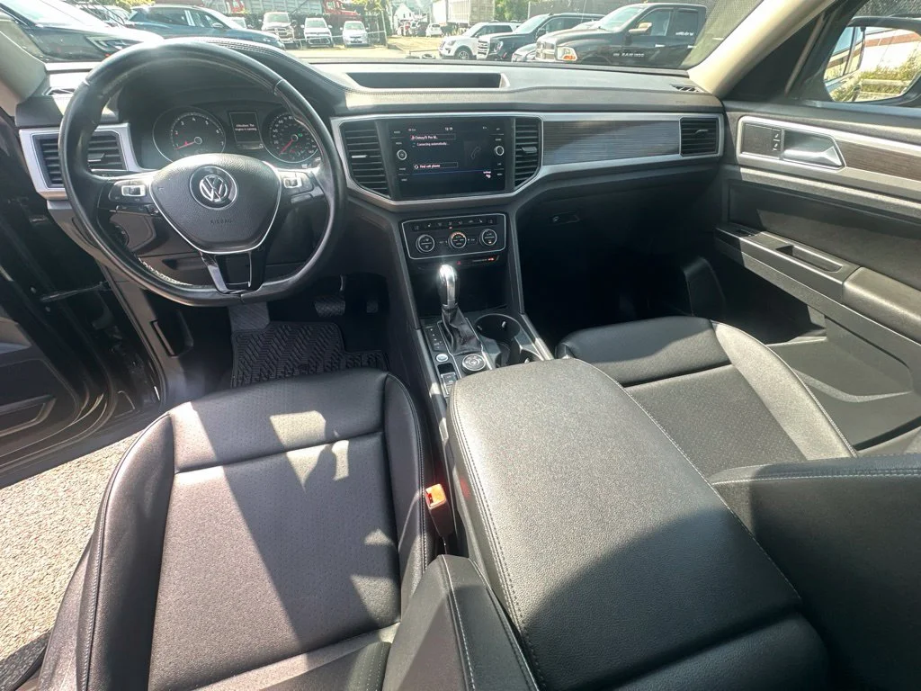 Used 2019 Black Volkswagen 3.6L V6 SE image 25