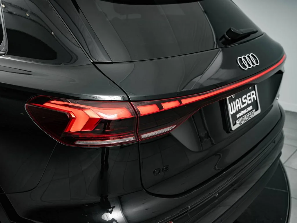 Used 2025 Mythos Black Metallic Audi Premium Plus image 9