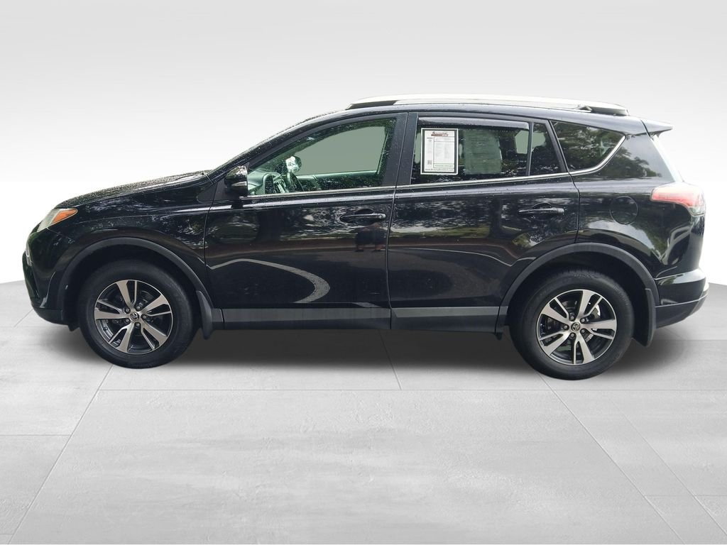 Used 2016 Black Toyota XLE image 5