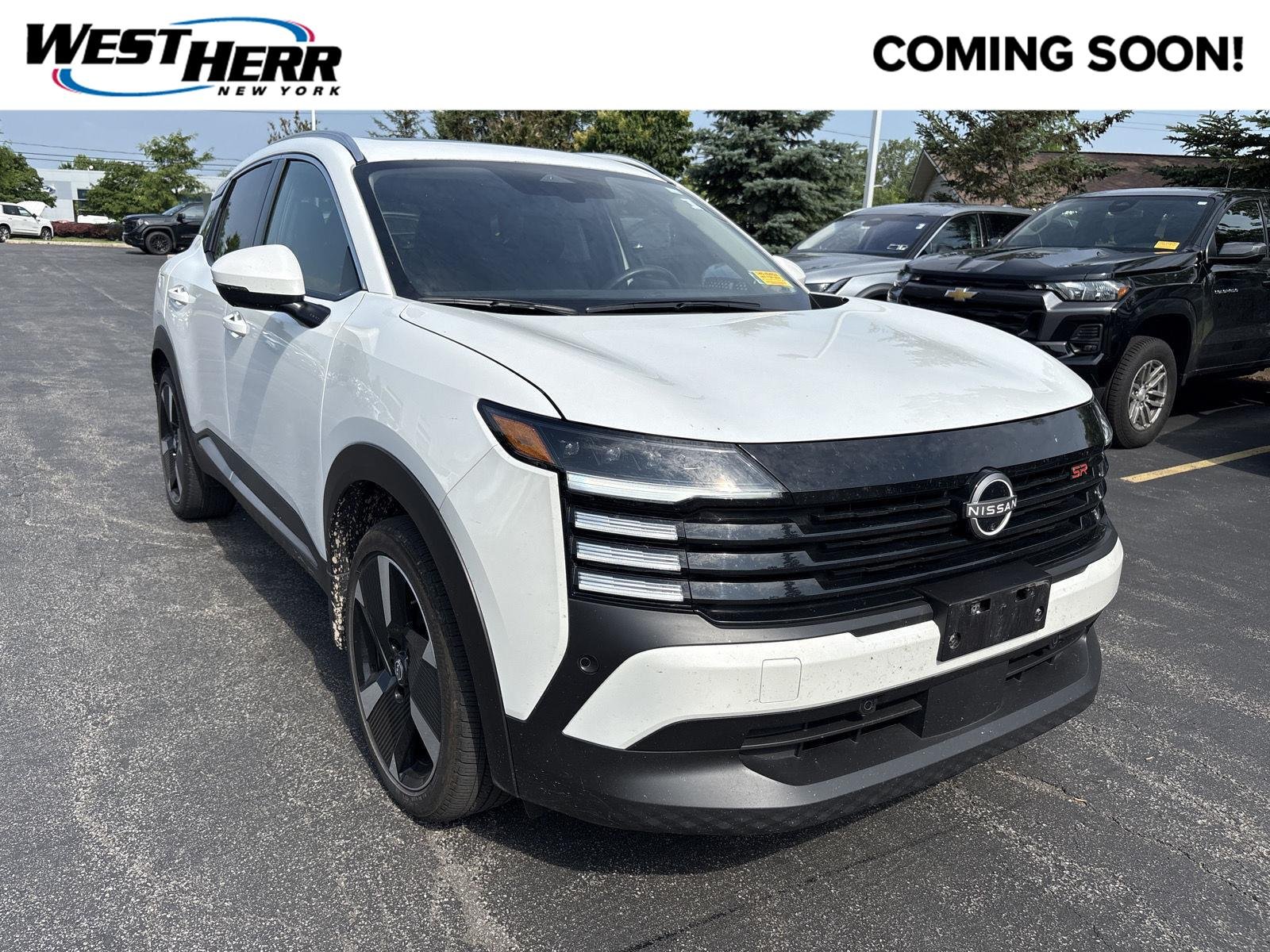 Used 2025 Aspen White Tricoat Nissan SR image 1
