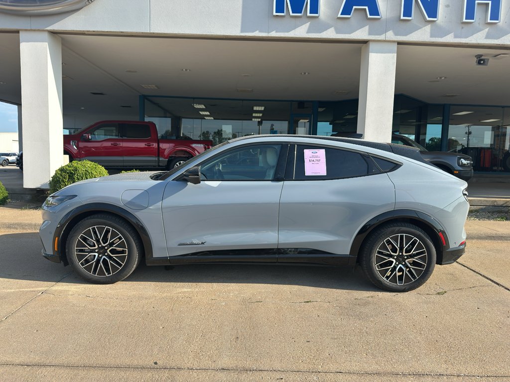 Used 2024 Glacier Gray Metallic TriCoat Ford Premium image 11
