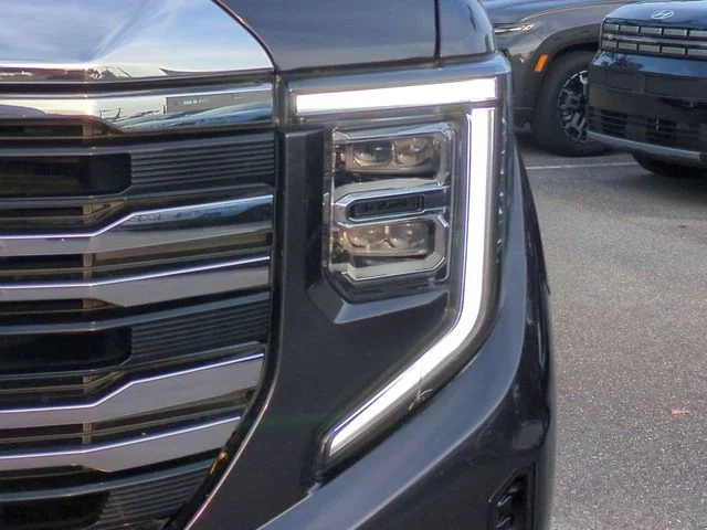 Used 2025 Silver GMC SLT image 10
