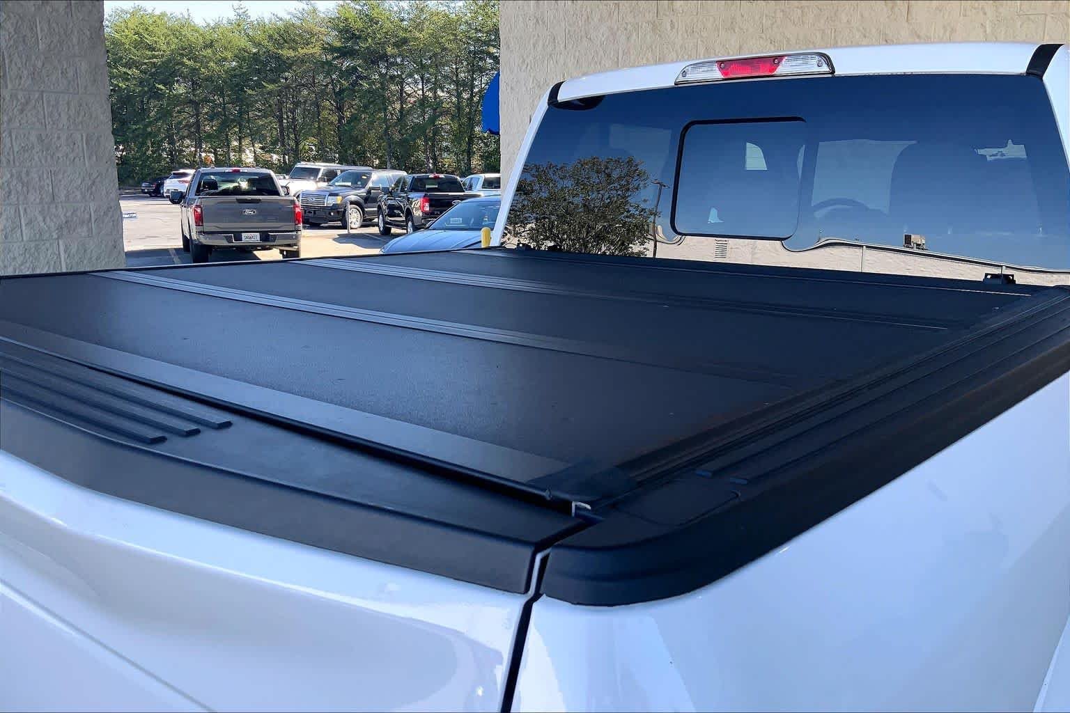 Used 2020 Oxford White Ford LARIAT image 33