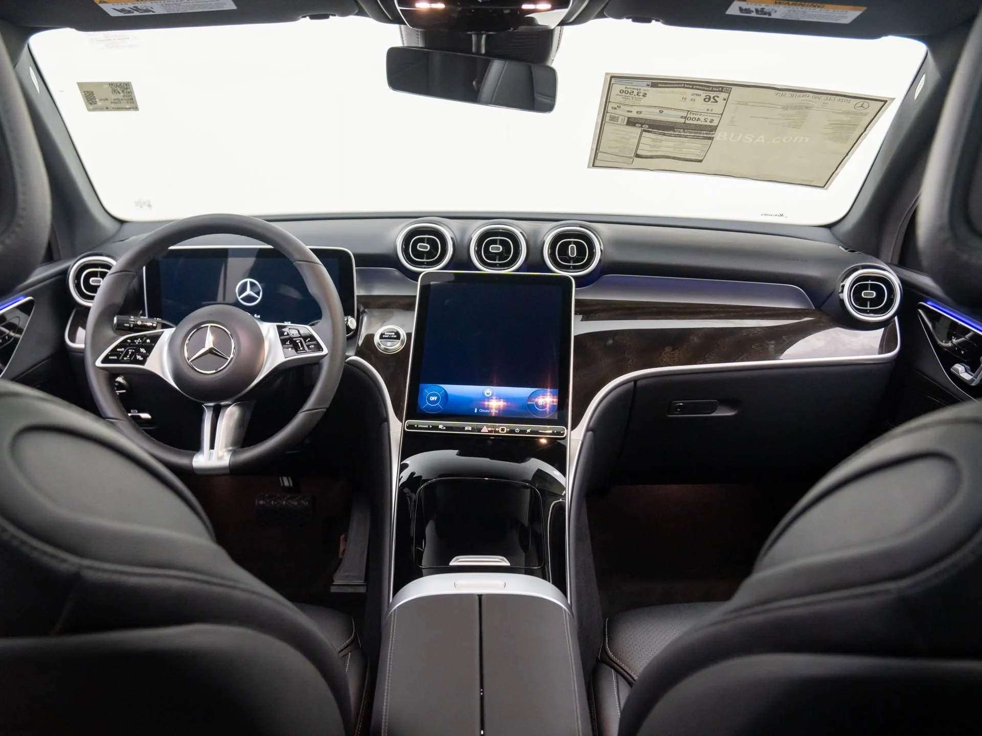 New 2026 White Mercedes-Benz GLC 300 image 9