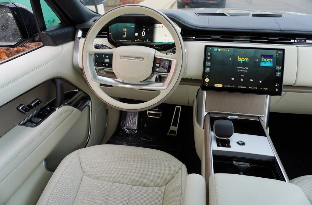 Used 2026 Gold Land Rover SE image 15
