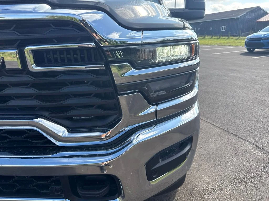 New 2027 Granite Crystal Metallic Clearcoat RAM TRADESMAN image 9