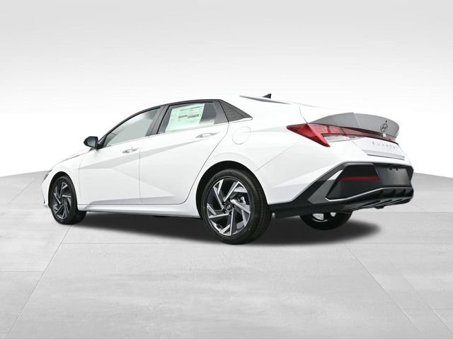 Certified Used 2025 White Hyundai SEL Convenience image 35