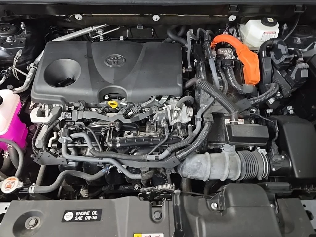 Used 2022 Gray Toyota LE image 12