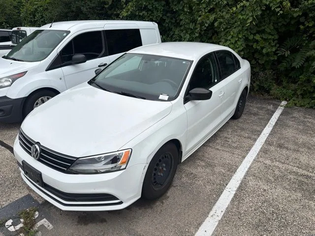 Used 2016 White Volkswagen 1.4T S image 17