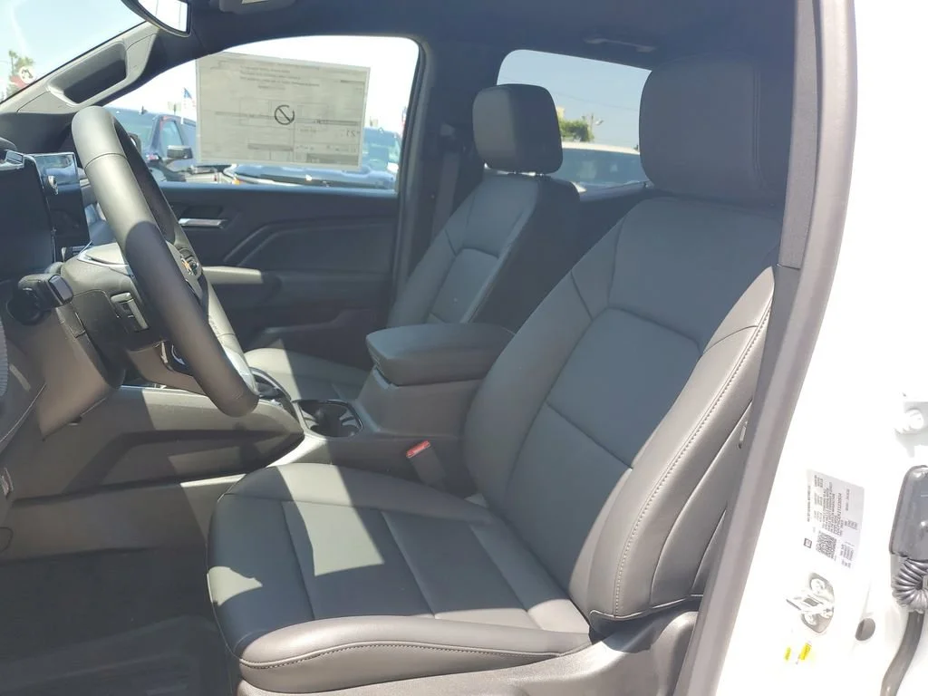 2026 Chevrolet Colorado LT - Photo 17