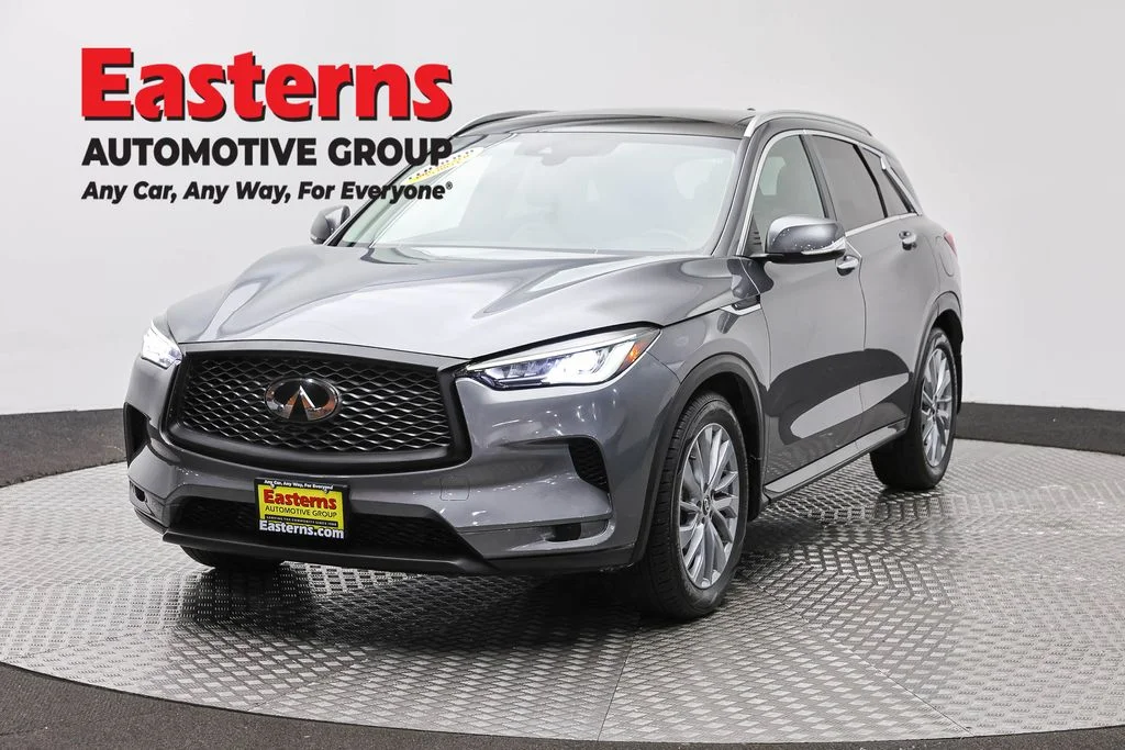 Used 2023 Gray INFINITI LUXE image 1
