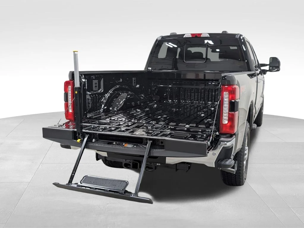 New 2026 Agate Black Metallic Ford F-350® King Ranch® image 25