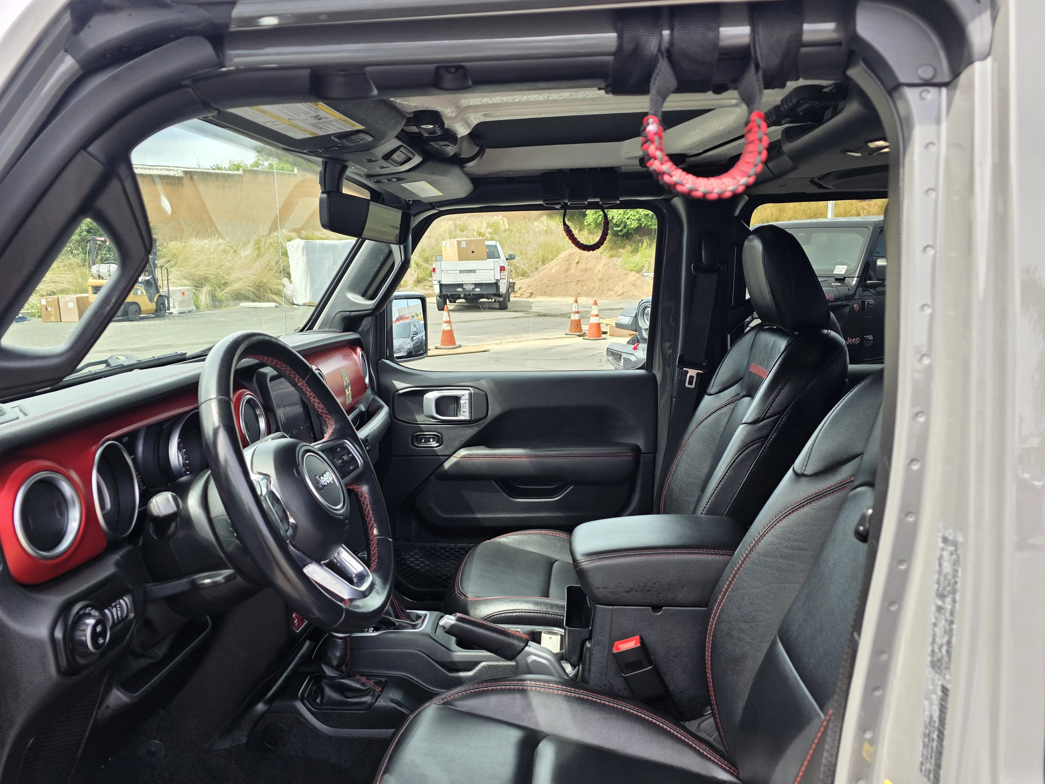 Certified Used 2021 Sting-Gray Clearcoat Jeep Rubicon image 12