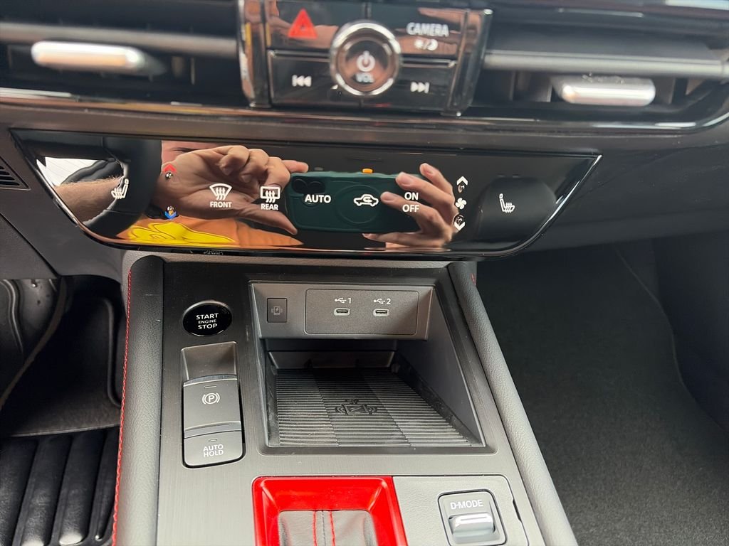 New 2026 Canyon Bronze Metallic Nissan SR image 18