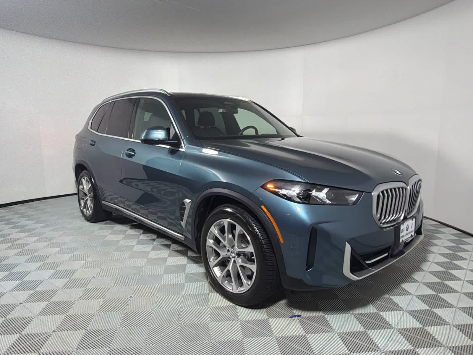 Used 2024 Blue Ridge Mountain Metallic BMW xDrive40i image 7