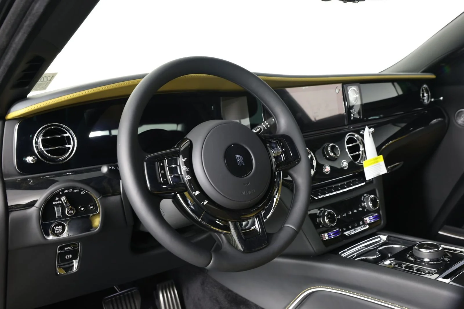 New 2026 Black Diamond Rolls-Royce  image 4