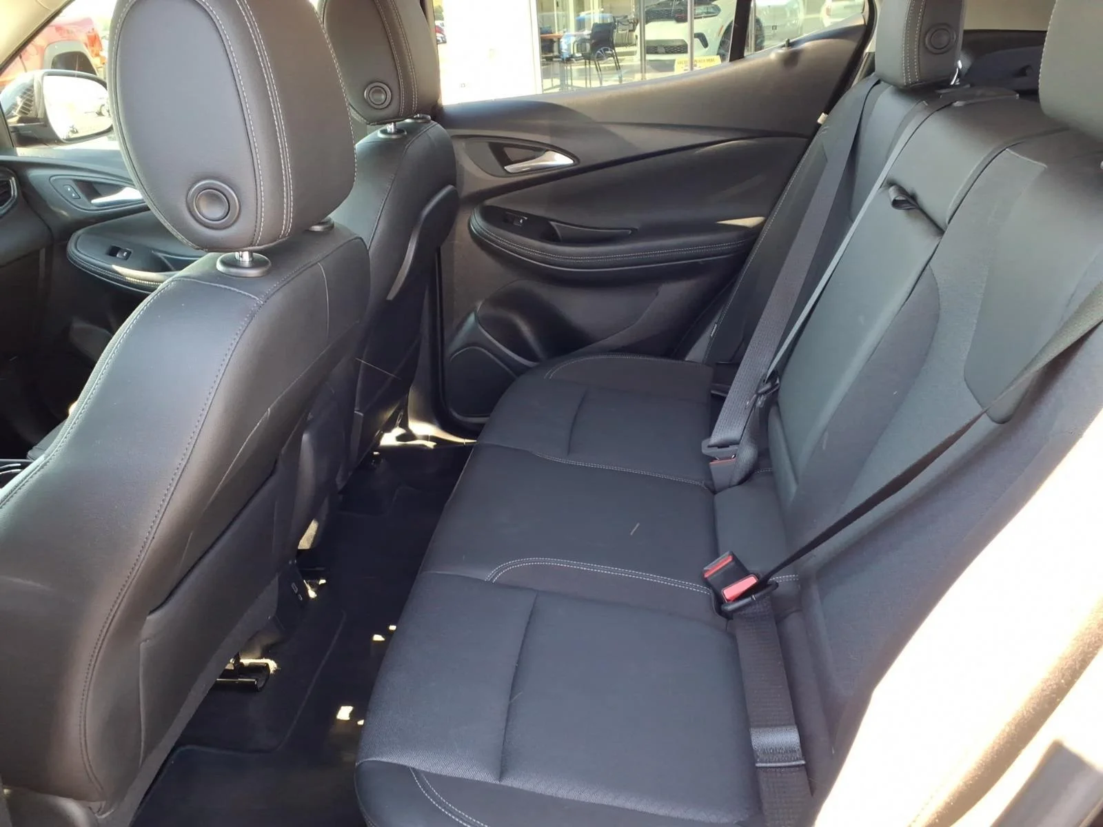 Used 2022 Ebony Twilight Metallic Buick Select image 25