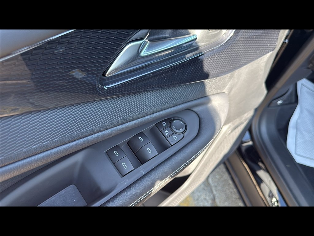 2025 Chevrolet Blazer EV LT - Photo 8