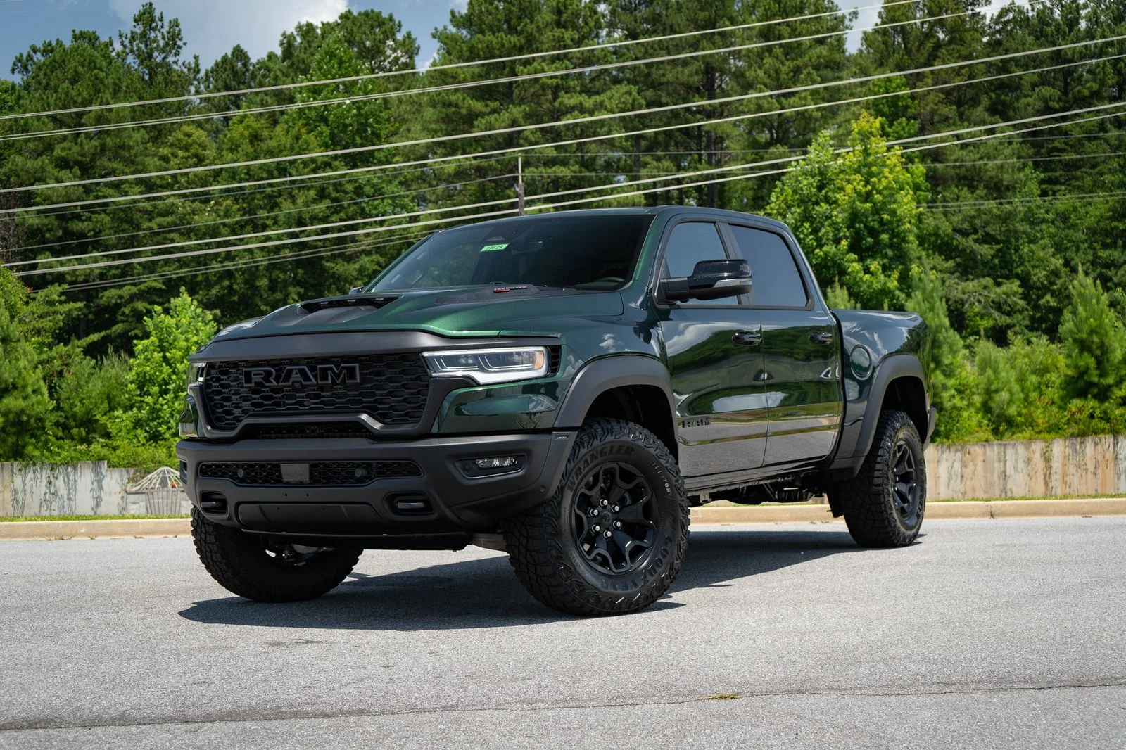 New 2026 Serrano-Green Metallic Exterior Paint RAM RHO image 2