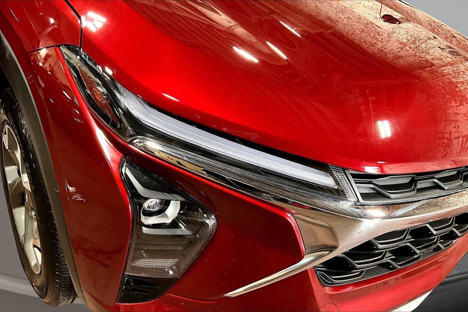 Used 2025 Crimson Metallic Chevrolet LT image 29