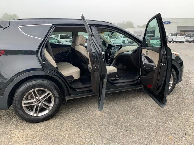 Used 2017 Black Hyundai 2.4 Base image 11
