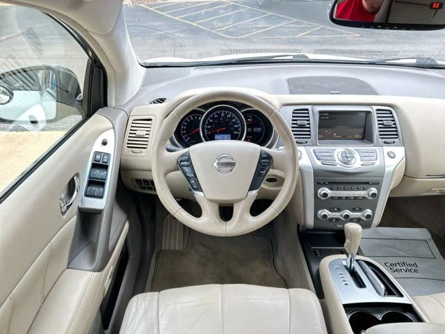 Used 2012 White Nissan SL image 24