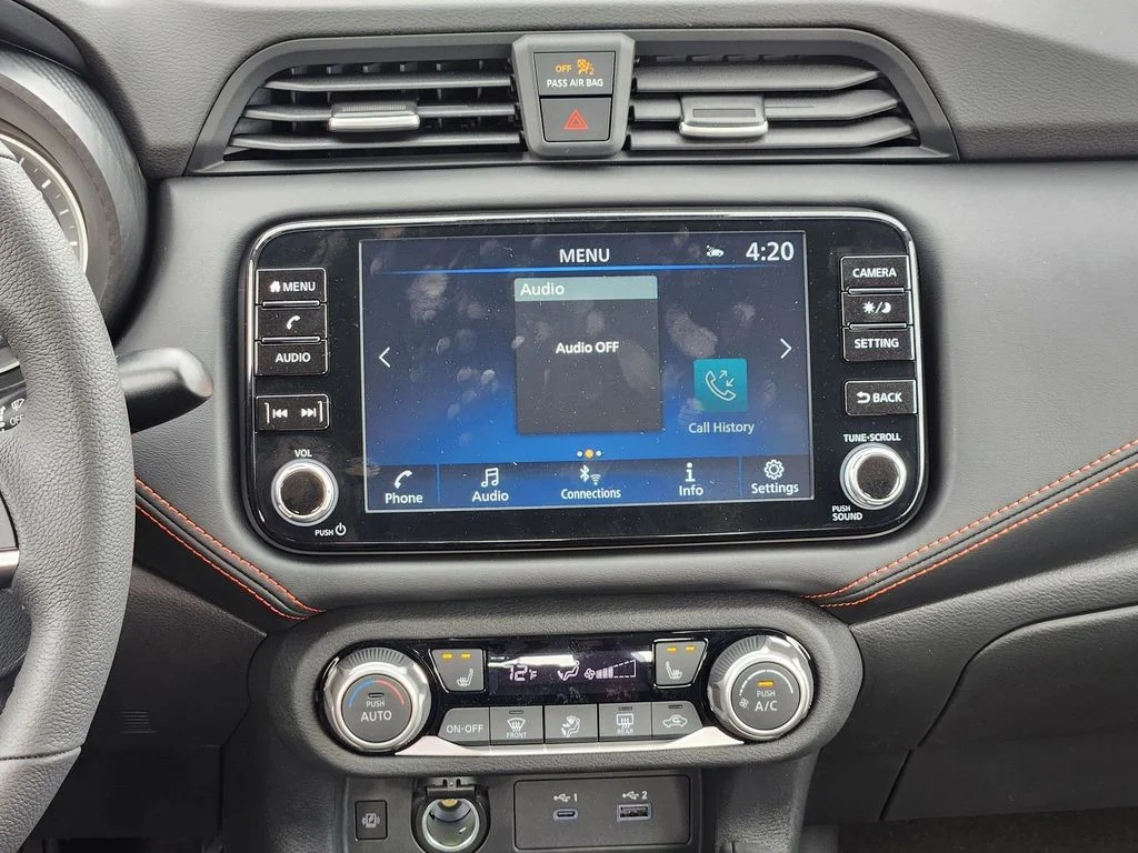 2025 Nissan Versa Sedan SR - Photo 21