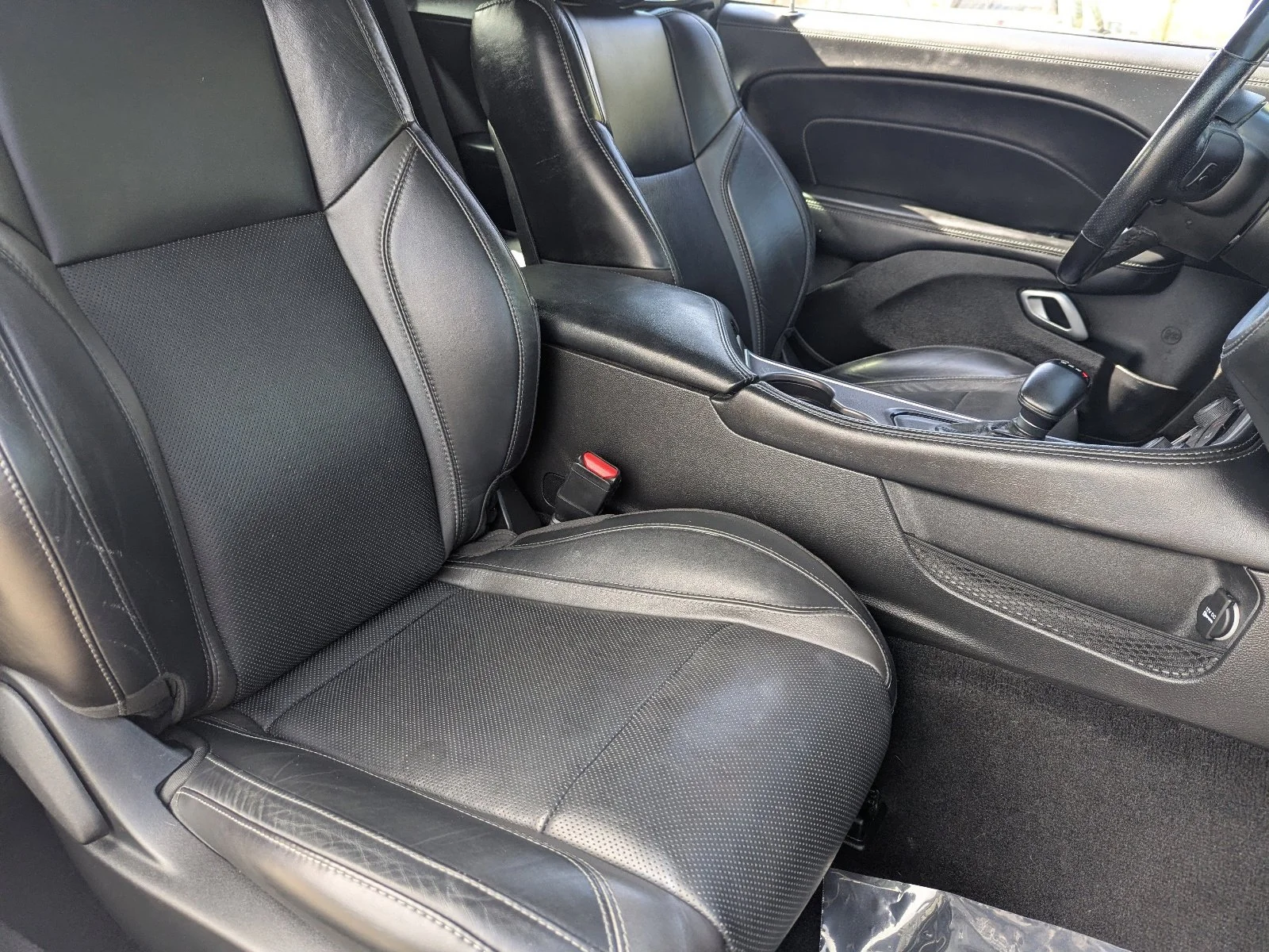2022 Dodge Challenger SXT - Photo 11