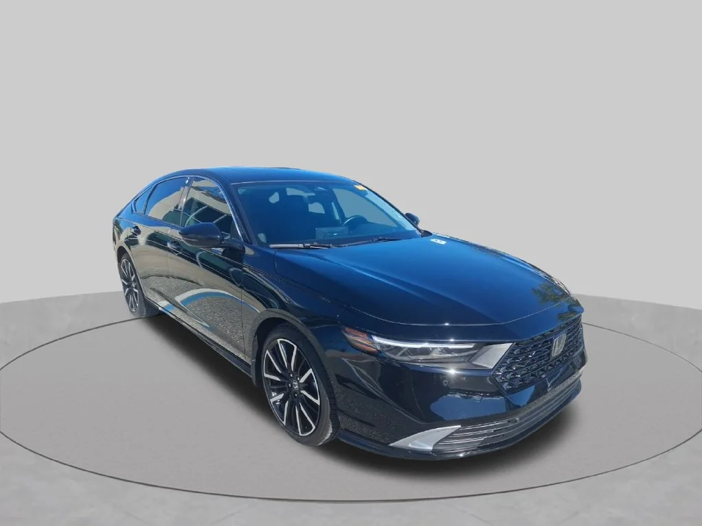 Used 2025 Black Honda Touring image 3