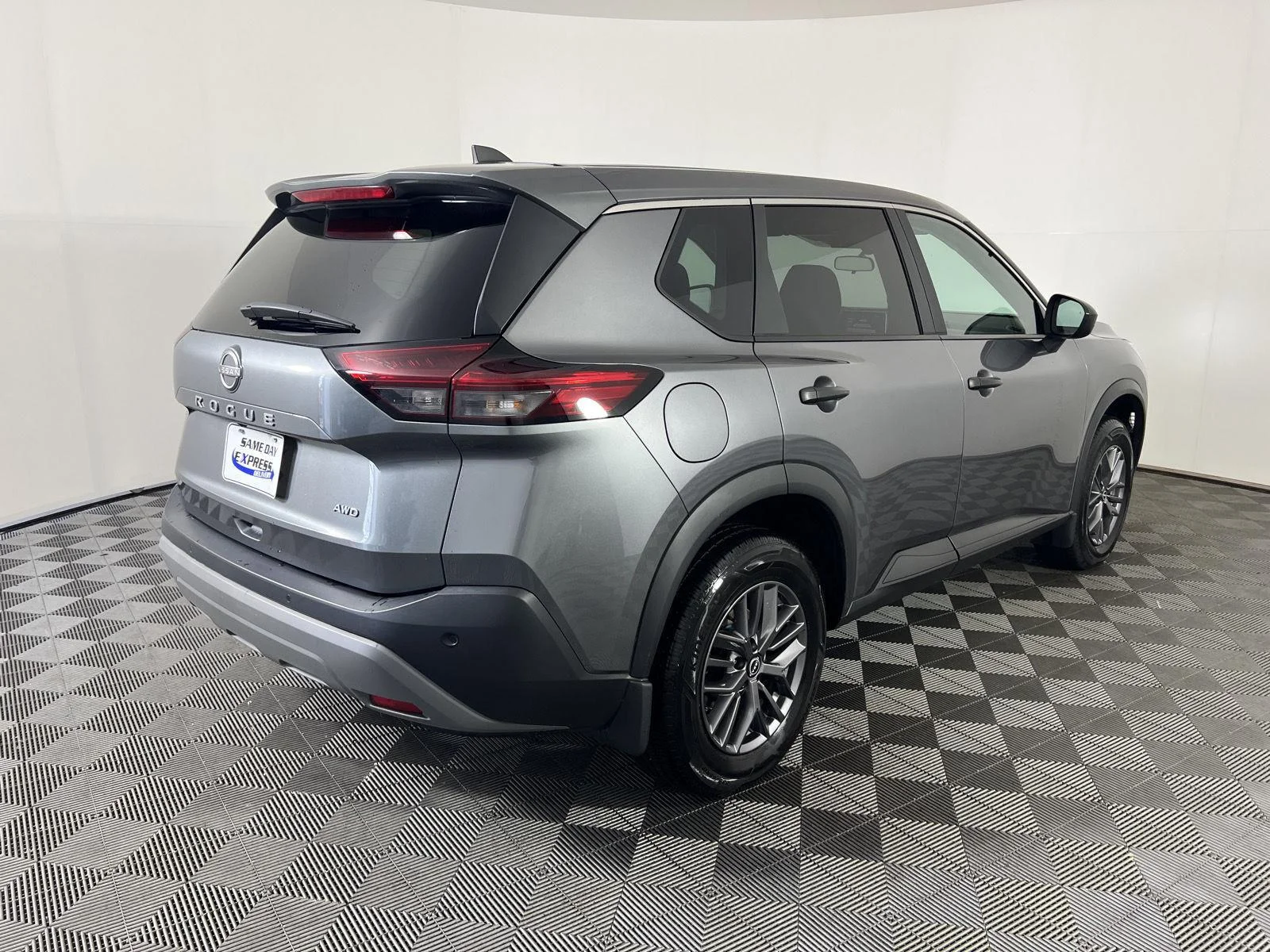 Used 2023 Gy Nissan S image 23