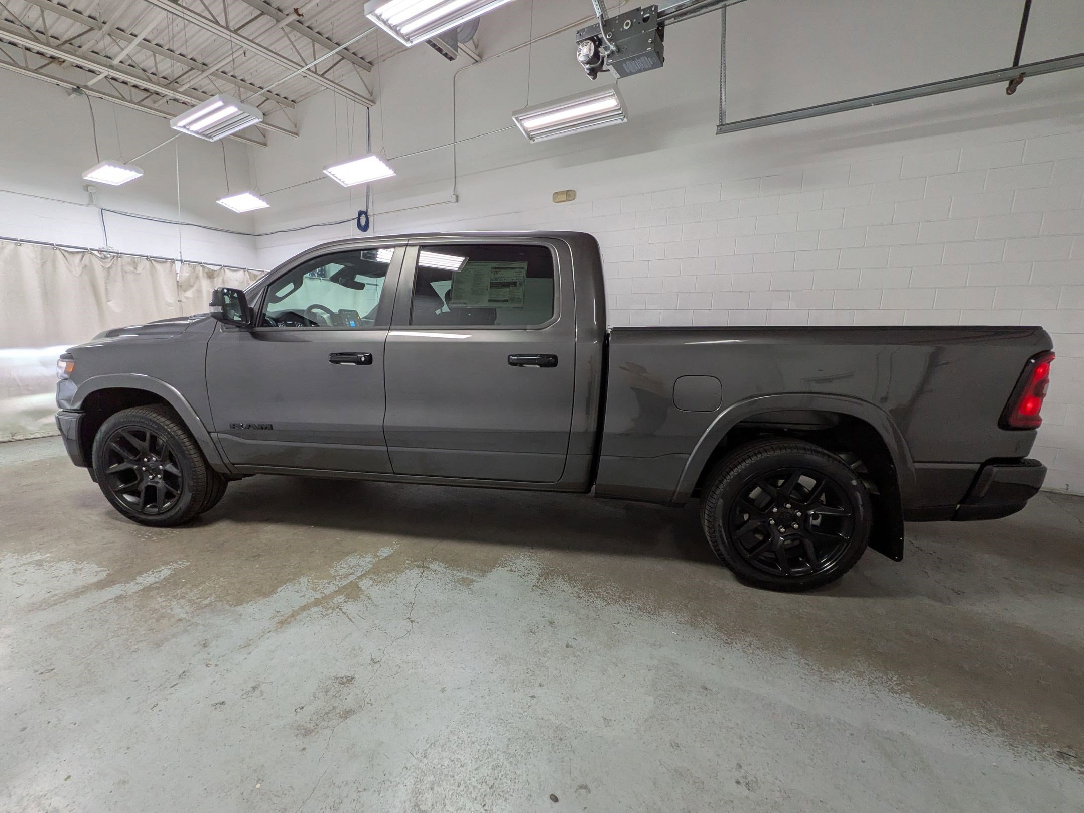 New 2026 Granite Crystal Metallic Clear-Coat Exterior Paint RAM Laramie image 8