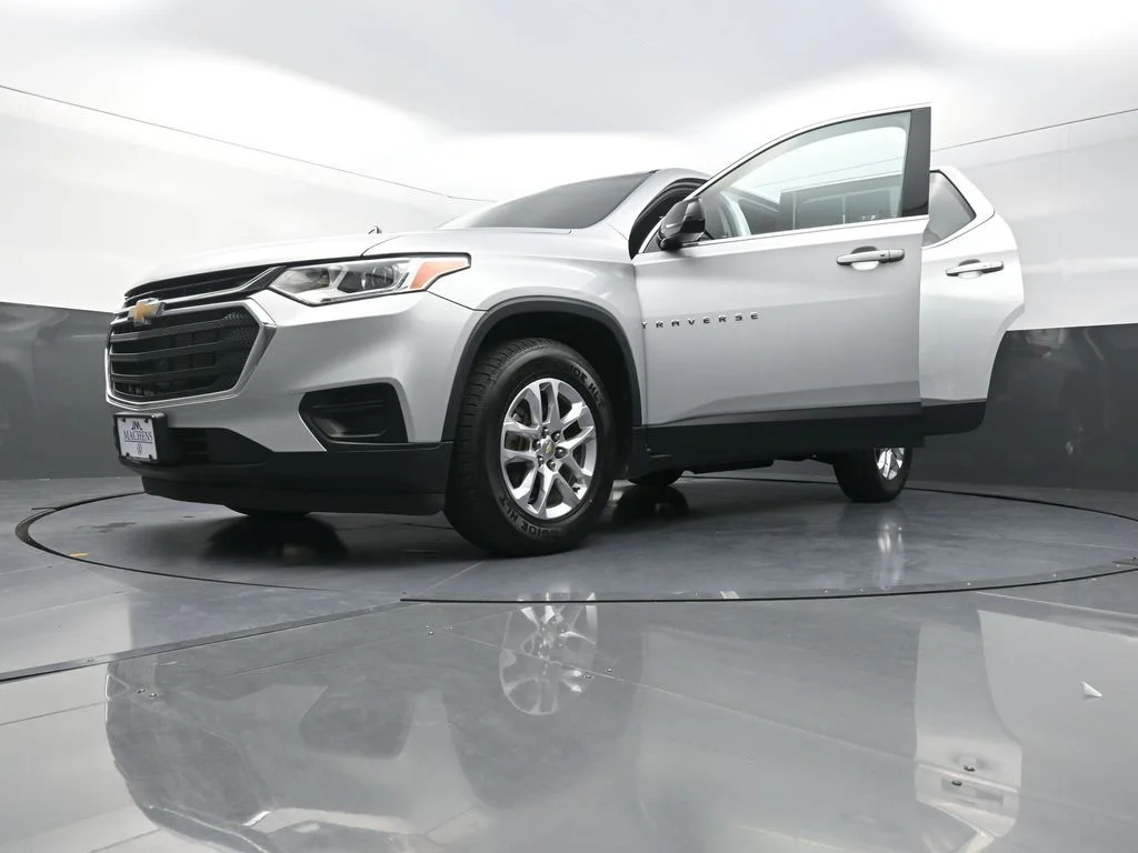 Used 2020 Silver Chevrolet LS image 31