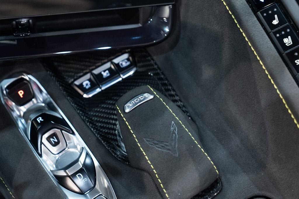 Used 2025 Black Chevrolet Z06 image 31