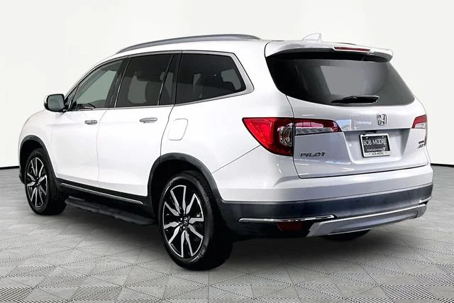 Used 2020  Honda Touring image 4
