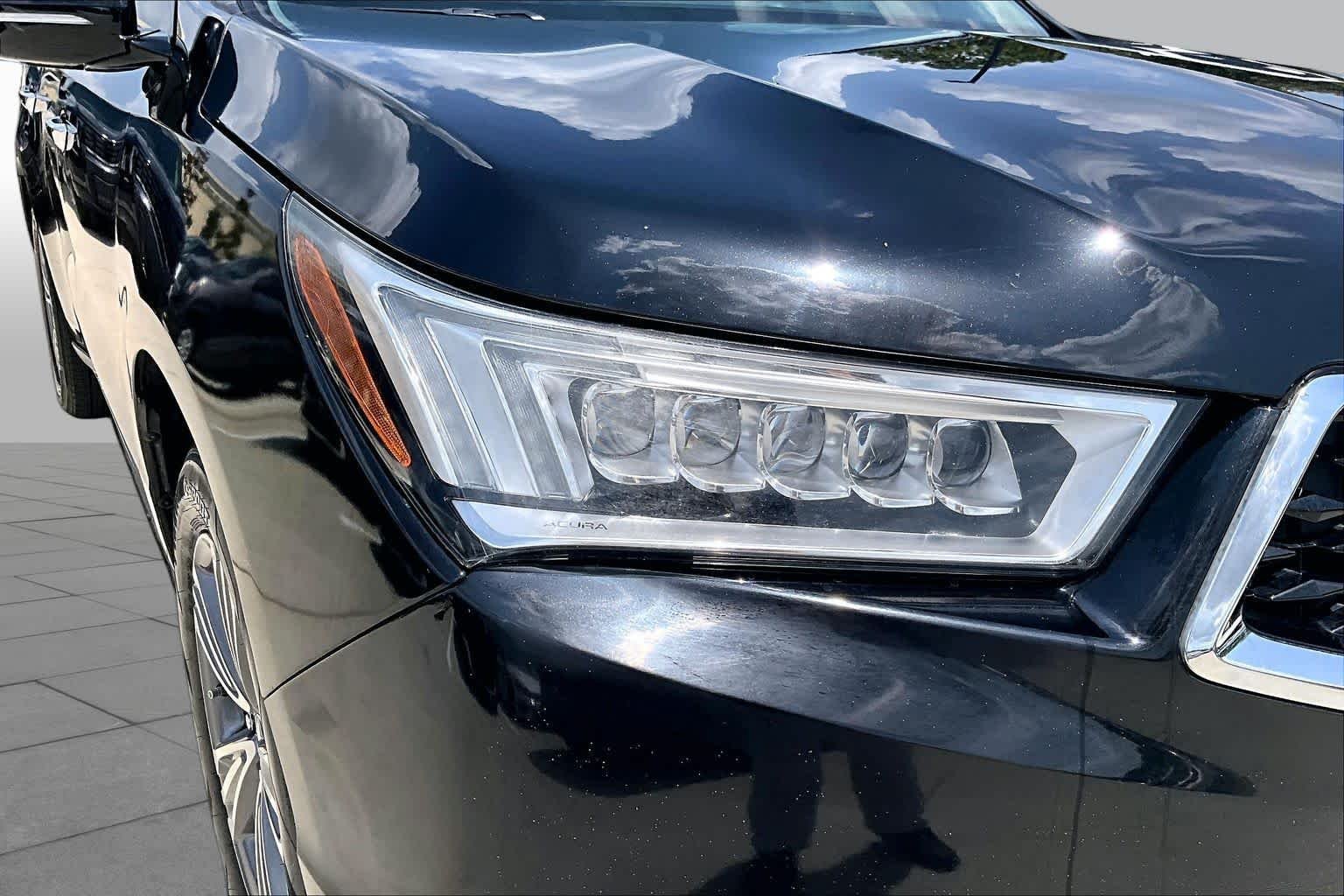 Used 2020 Majestic Black Pearl Acura  image 26