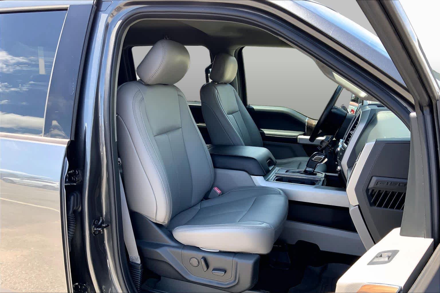 Certified Used 2019 Magnetic Metallic Ford LARIAT image 9