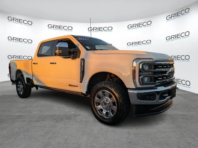 Used 2024 White Metallic Ford Lariat image 25