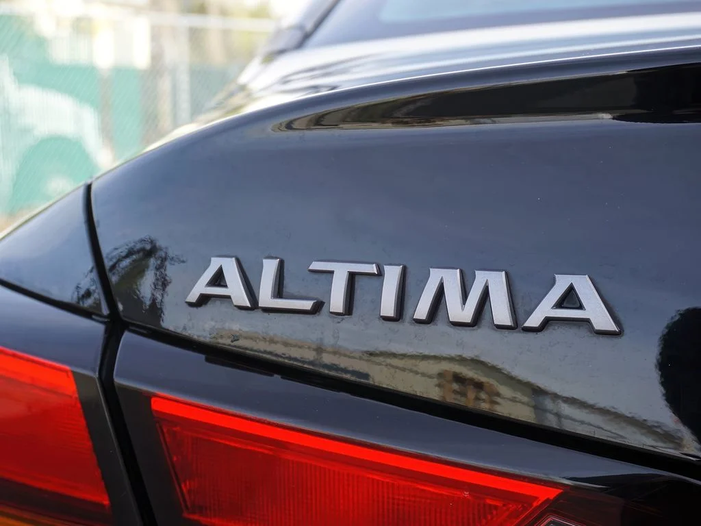 2025 Nissan Altima SV - Photo 14