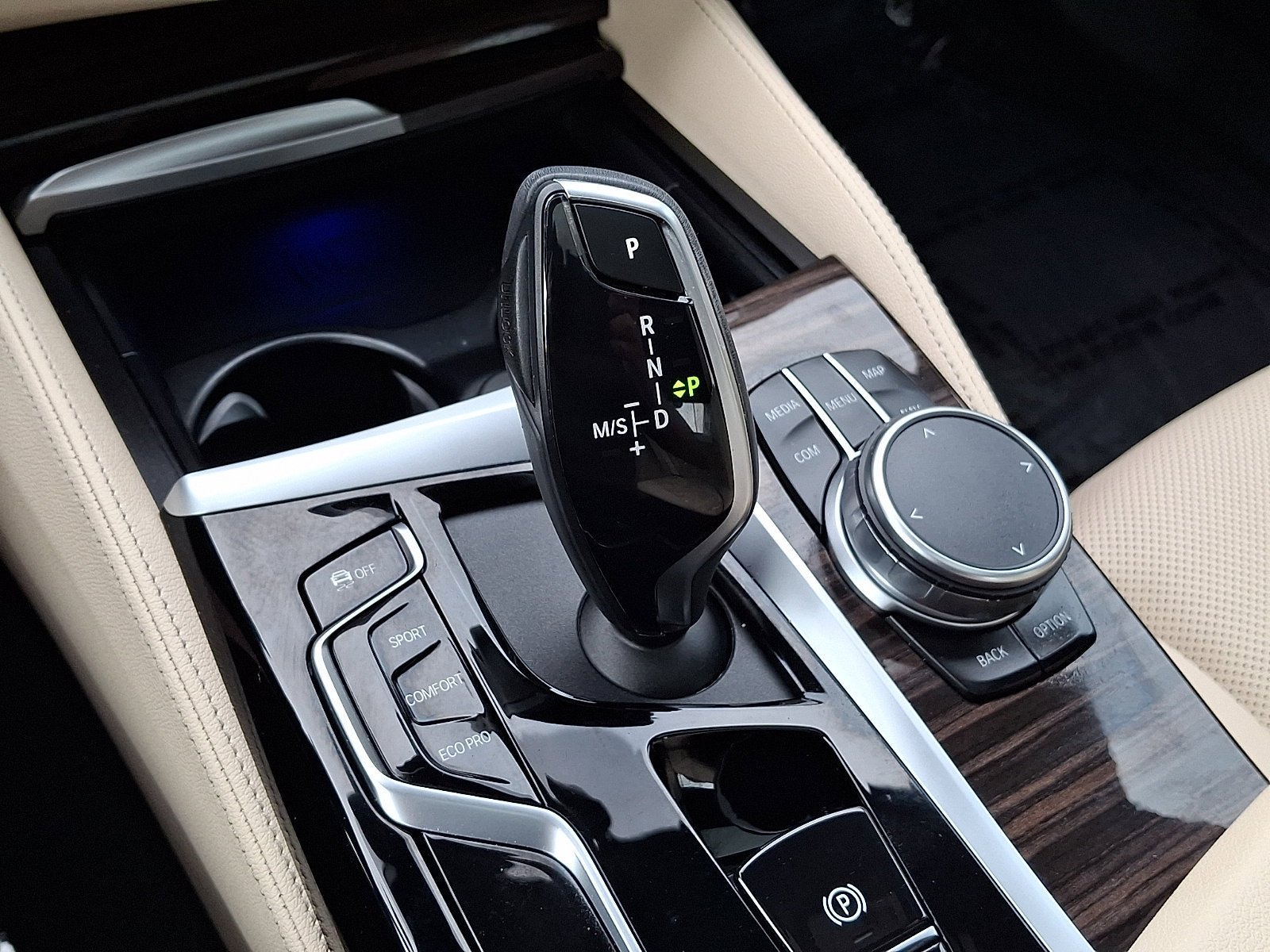Used 2023 Black Sapphire Metallic BMW 540i xDrive image 15