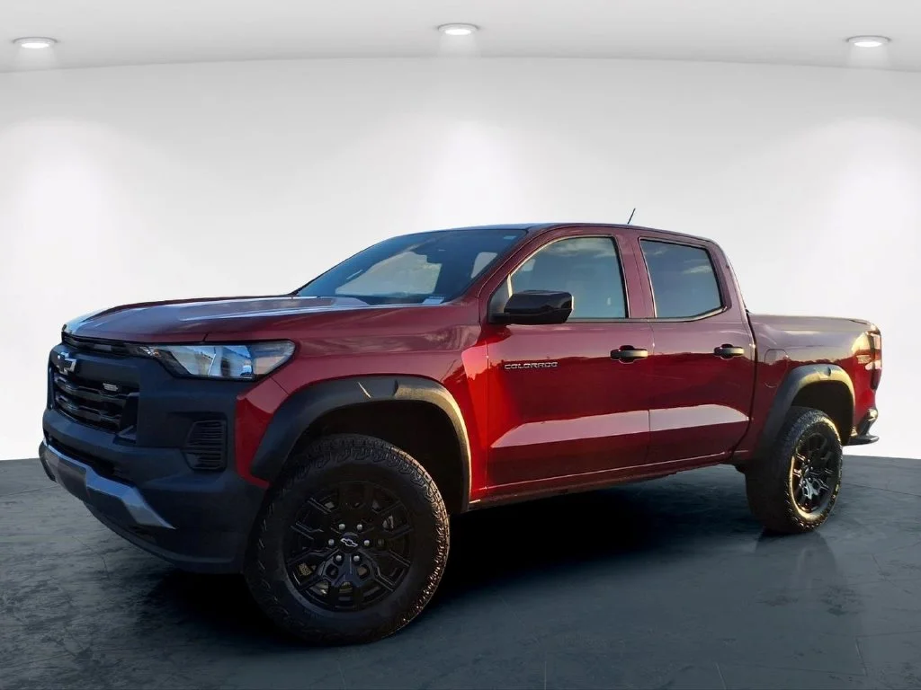 Used 2026 Red Chevrolet Trail Boss image 2