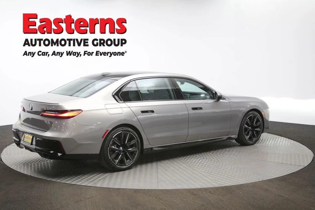 Used 2023 Gray BMW 760i xDrive image 46