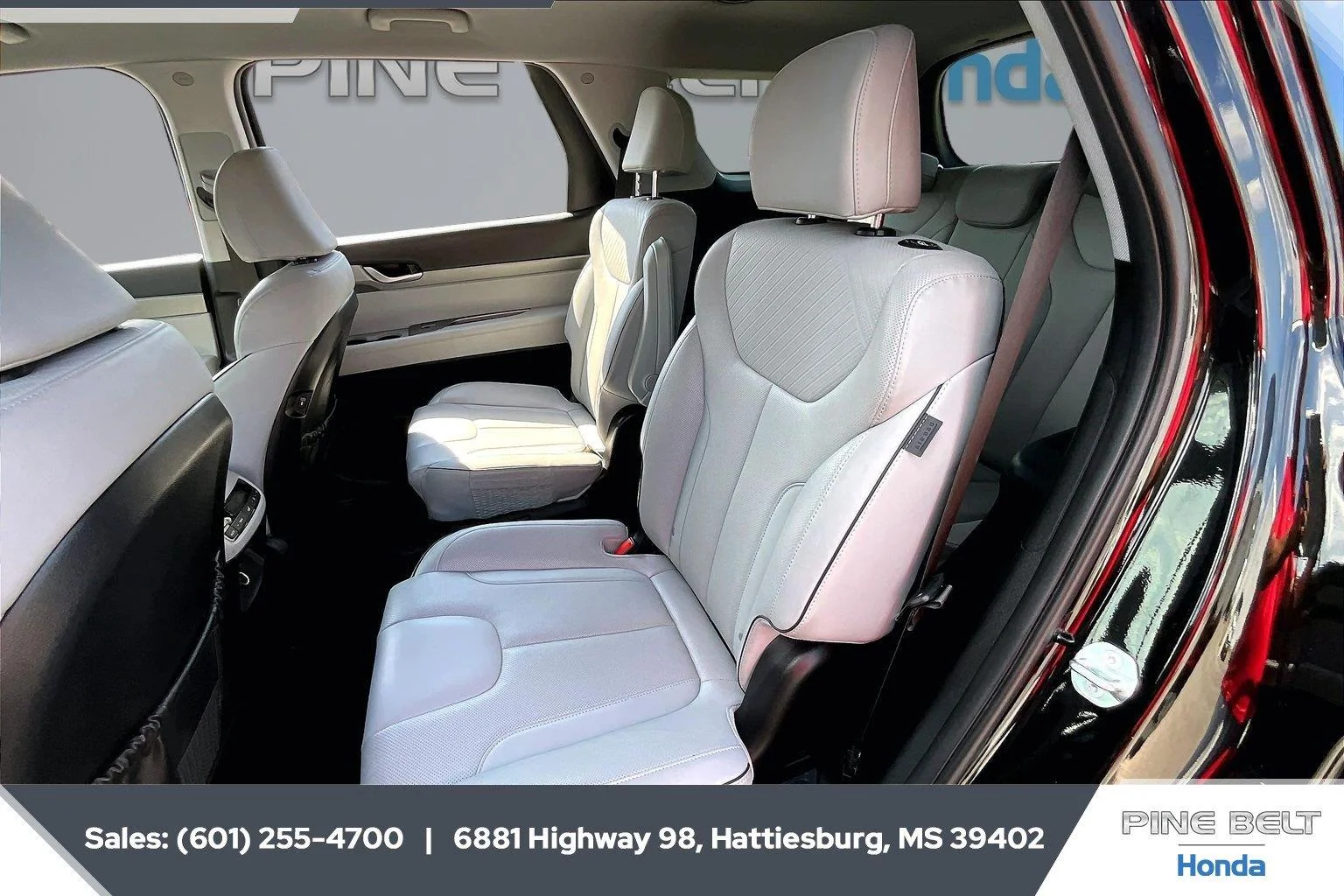 Used 2025 Abyss Black Pearl Hyundai SEL image 19